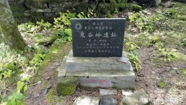 兵法,外交等方面都有非常大的成就,文学方面的成就与孔子,墨子,韩非子