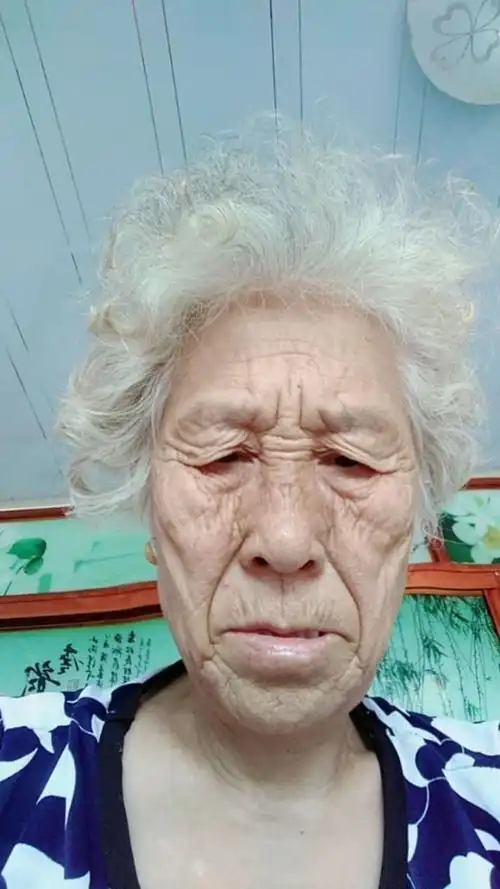 八十岁老太太开心快乐长寿@{uid:1535703015323005,nick:实%e