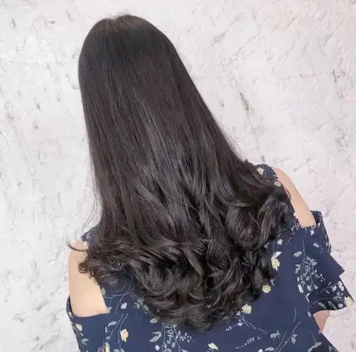 2020发尾烫一烫,时髦一整年