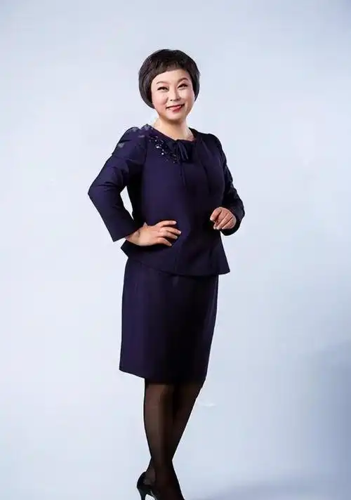 不知何时起,人们不再围着电视等待《新闻联播》《天