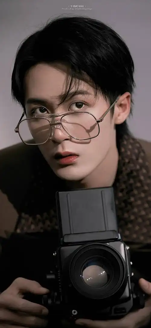 好爱戴眼镜的斯文败类