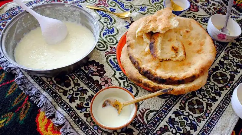 帕米尔高原:海拔4000米的西域,住着中国的白种人我们塔吉克族很简单