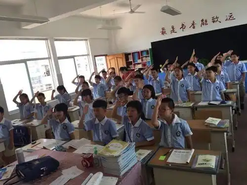 学生风采虹水悠悠南桥新韵虹桥镇第一小学2020年秋季开学典礼