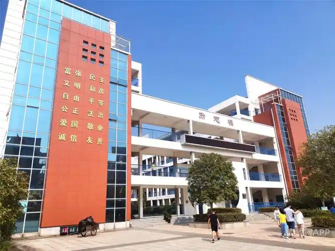 今年吉安白鹭洲中学(城南校区)第一届中考成绩如何?