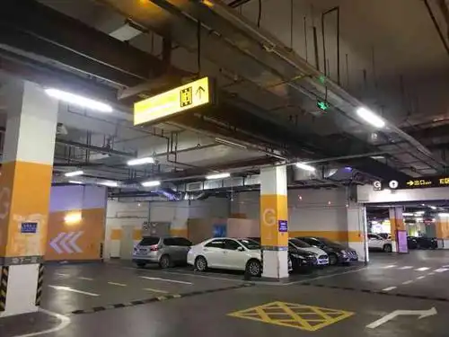 广州南沙万达广场停车场