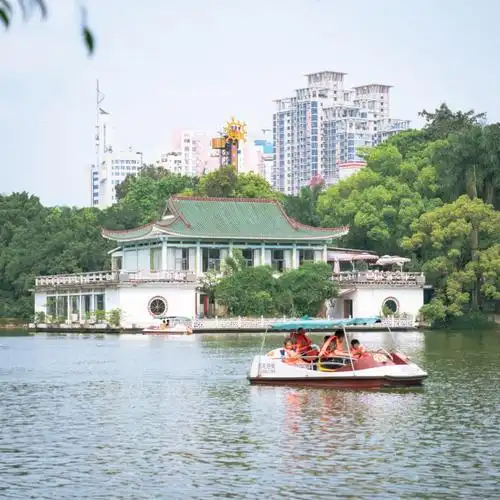 南宁市人民公园扫街