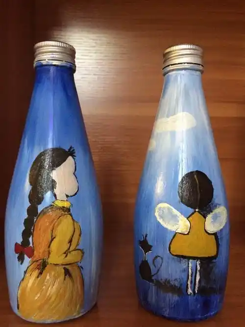 卡通瓶子创意手绘图片瓶子画儿童创意画《瓶子里的大世界》,千奇百怪