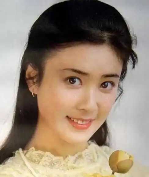 曾是内陆第一美女凭一角色火遍全国却因吸毒身败名裂无人识