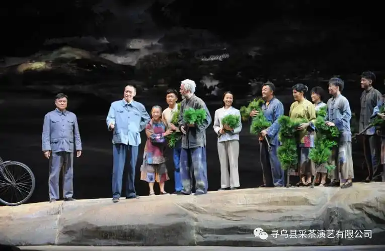 剧照参与此次演出的有国家一级演员吴若甫,佟凡,潘沙泉,青年演员朱颜