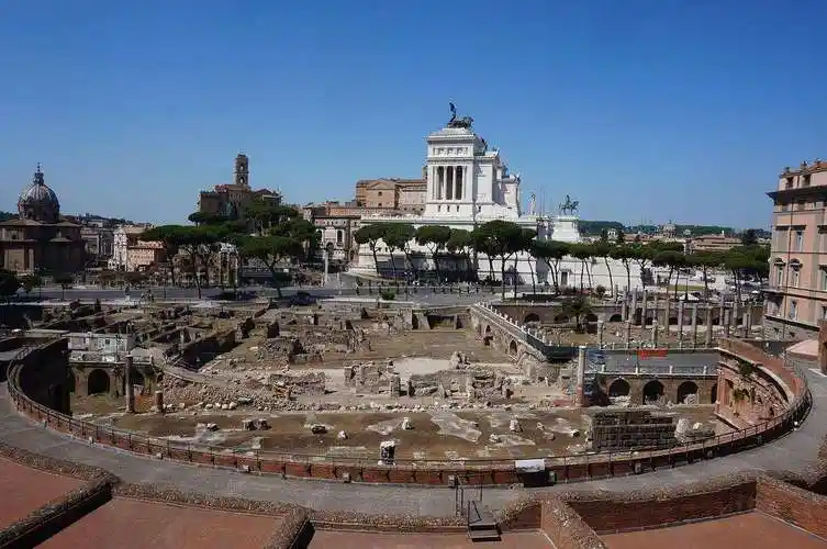 图拉真(图拉真广场平面图)