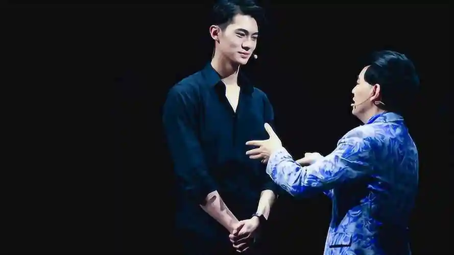 第三期花絮:梁译木《我要你》少年感爆棚_高清1080p