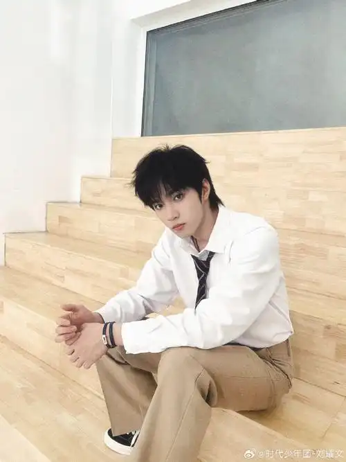 新声唱作人刘耀文##刘耀文blue