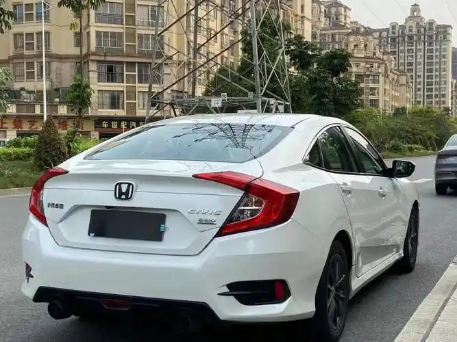 2019年一手本田思域1.