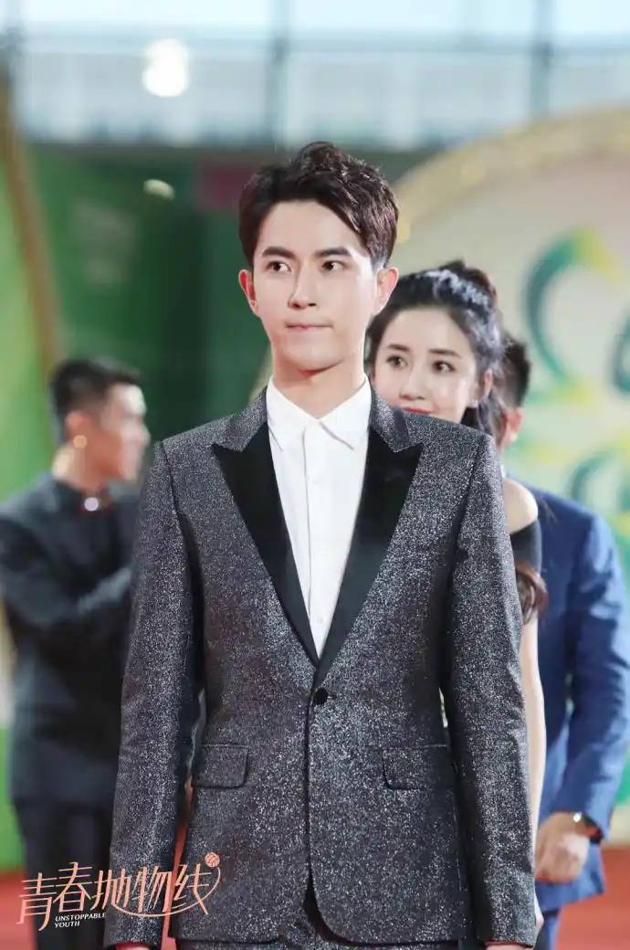 《青春抛物线》热血来袭!于朦胧苗苗组cp,这个万年女配再上线!