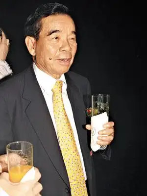 郑裕彤珠宝大亨的发财秘籍