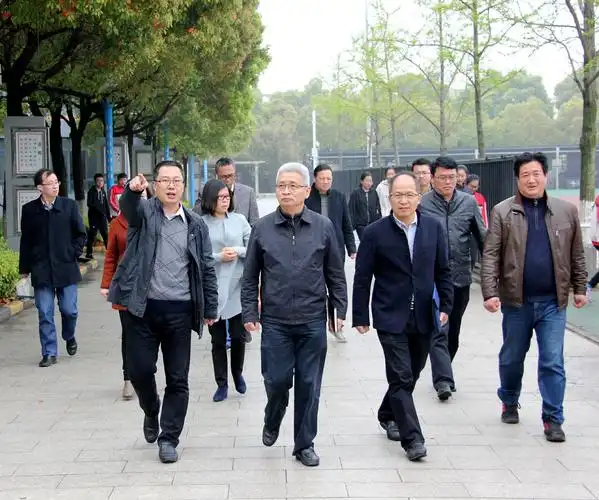 区党工委周建副书记到我校开展调研工作