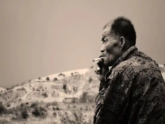 3000斤稻谷都卖了,农民一家3口年收入才3300元!扶贫艰难又辛酸