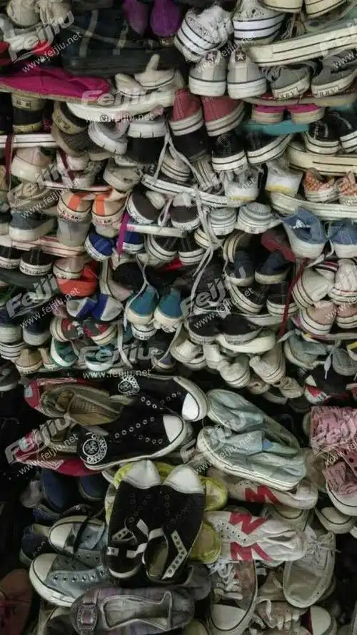 一双被丢弃的鞋(散文,原创)