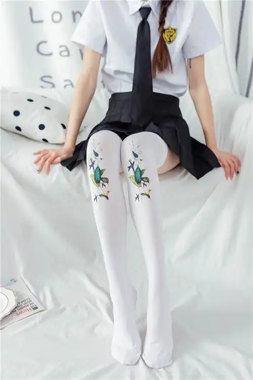 天鹅绒过膝袜大腿袜黑白丝袜烫金胶印lolita长筒jk学生微透女 cos