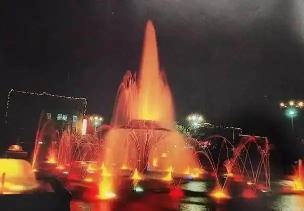 原创从现在到10月6日洛阳开元湖音乐喷泉表演时间