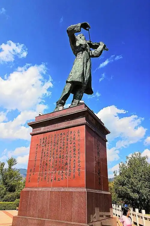 云南玉溪城区,有一个聂耳广场,是为纪念人民音乐,国歌作曲人聂耳_网易