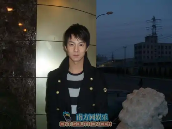 张殿菲客串《铠甲战士》错失护送圣火良机(图)