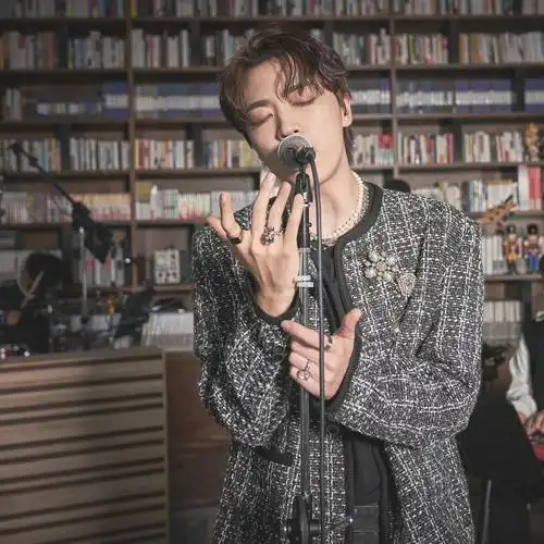 w gir(with junny)_mic swg_junny__高音质在线试听_new gir(with