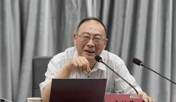 金灿荣对台湾问题不能冲动中国认真准备摊牌不打无把握之仗