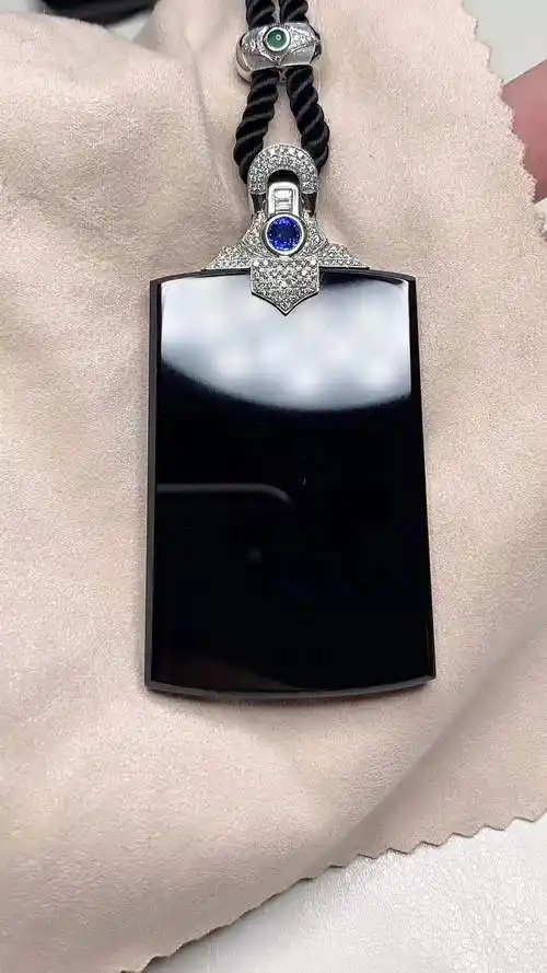 墨翠18k白金镶嵌无事牌