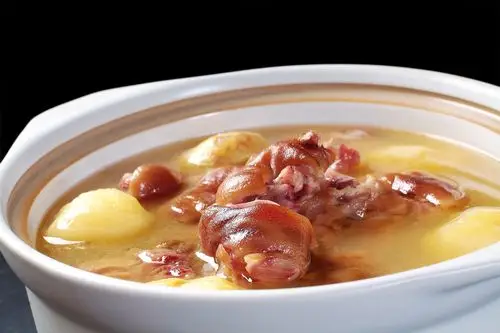 每日推荐六道菜:简单易学的下饭菜,学了做给家人朋友 土豆烧腊蹄煲