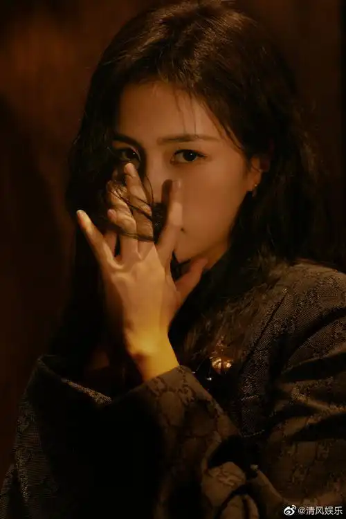 白鹿复古摩登大片