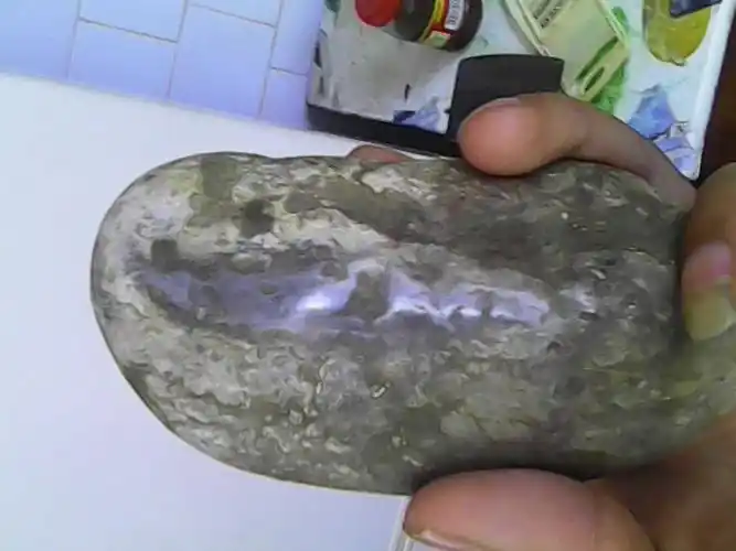 陨石或铁矿石 追问 反正不是铁矿 回答 我刚咨询了下.