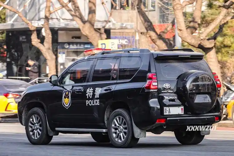 北京特警霸道prado.#汽车摄影 #拍车 #特种车 #丰田 - 抖音