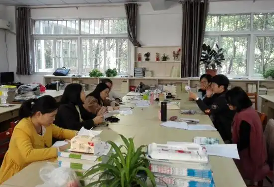 莲塘三小一年级开展理想课堂教研主题月研讨活动-南昌县教育科技体育