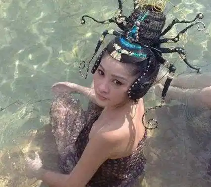 孙悟空打杀妖怪不留情面,却唯独不愿对她们下手,瞧