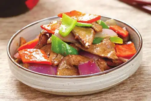 洋葱猪肝这么做又入味又省时 细腻滑嫩 酱香十足