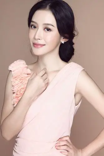 《冷风暴》瑛子名媛造型演绎黑帮老大