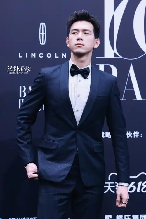 李现 现偶霸总##明星芭莎年度派对造型