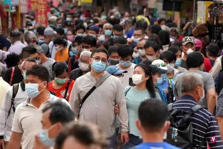 (cmaj)发表文章,特别提到多达99%港人戴口罩防疫,是香港疫情回落的