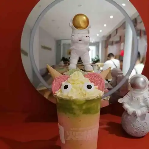 情报局特饮站(农垦十字北海藏路店)-"[薄荷]环境:很有特色的一家奶茶