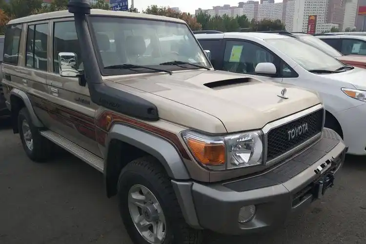 男人的梦中情人丰田lc76升级hks机械增压