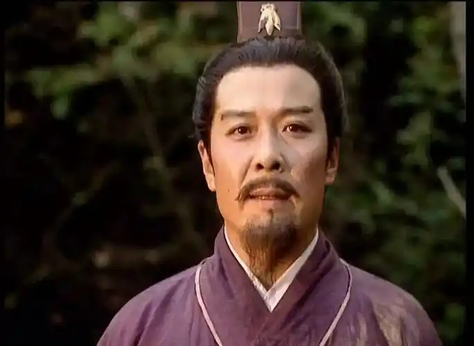 刘备有个特殊的外号,三国演义里都没说过,跟曹操有关