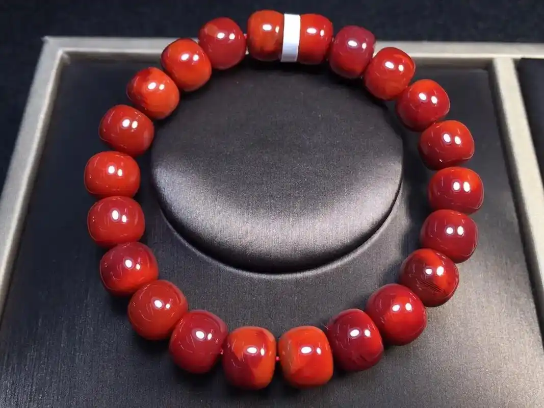 南红玛瑙老型手串