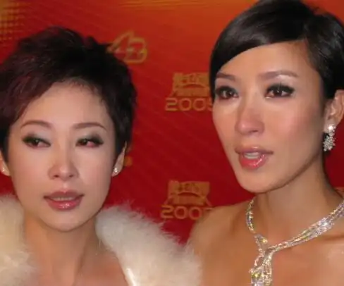 【图】杨卓娜和杨怡 姐妹情深互提携_港台星闻_明星-超级明星