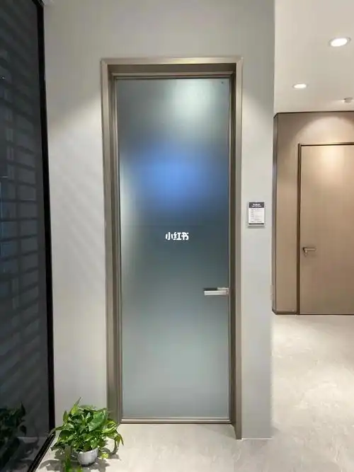 极窄双包卫生间门