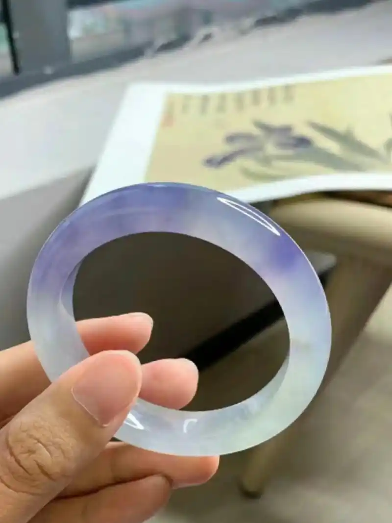 高冰紫色翡翠手镯高冰紫罗兰翡翠手镯 稀有冰紫,浓冰紫,底子细腻干净