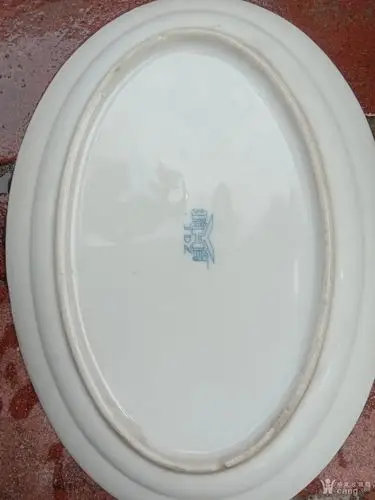 景德镇红旗瓷厂盘子四个