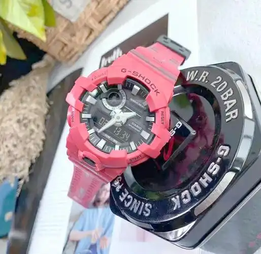 高效防水运动手表:卡西欧ga700夏亚扎古联名款的非凡设计