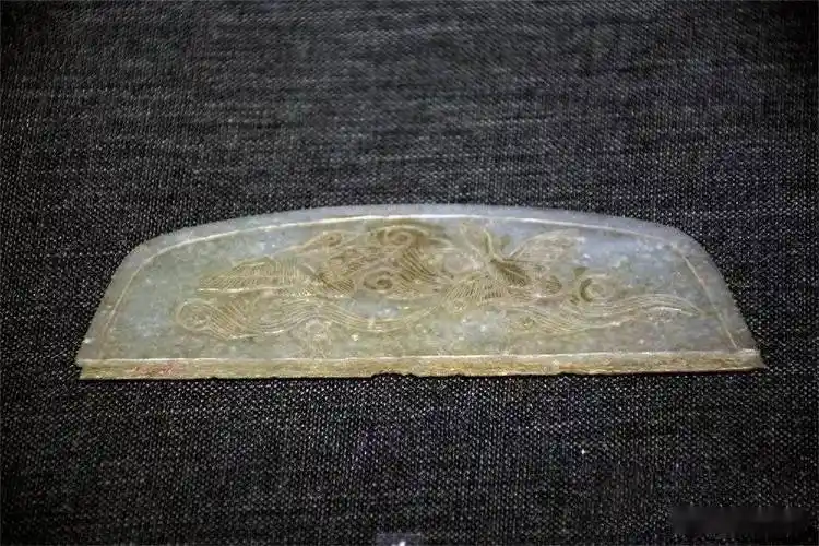 【长安里的文物】鸿雁纹玉梳背_妇女_唐代_纹饰