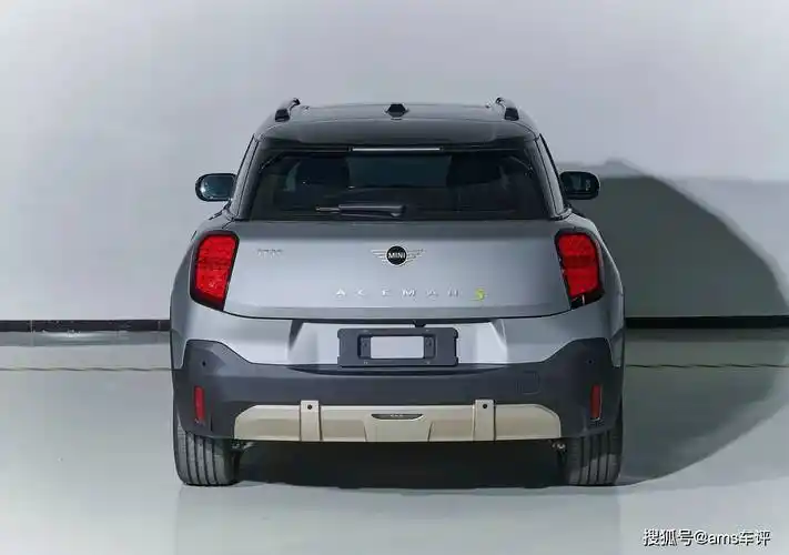 据悉,新车将提供两种动力版本,mini aceman最大功率184马力,配备40